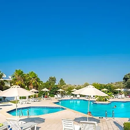 Happy Days Hotel 3*