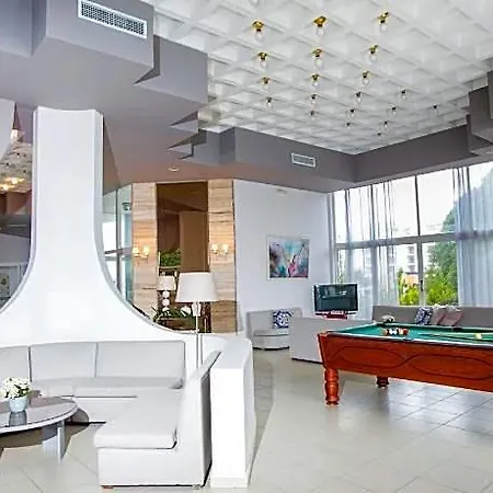 Hotel Happy Days 3*